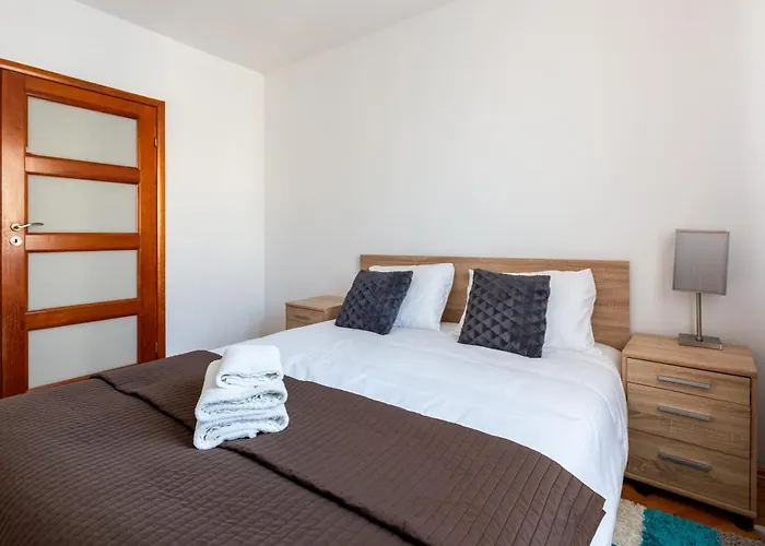 Sucharskiego Comfort By Bookinghost Lägenhet